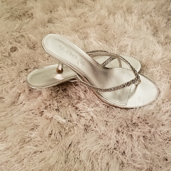 Sandals - Picture 3 of 6